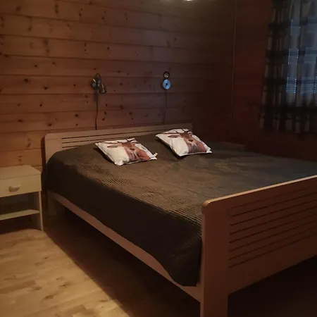 Paljakka Moekit