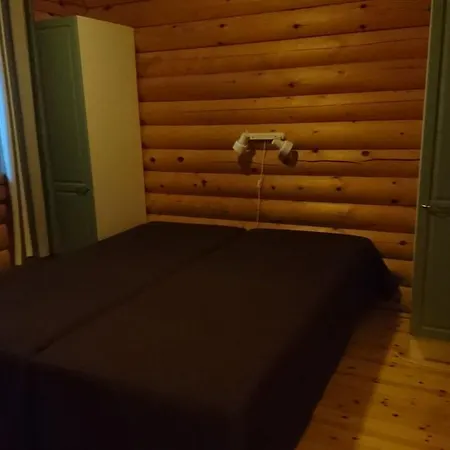 Paljakka Moekit Kotila