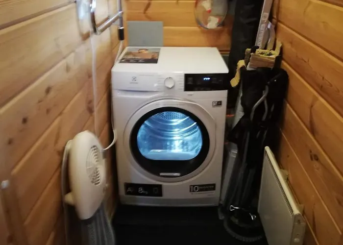 Paljakka Moekit Kotila